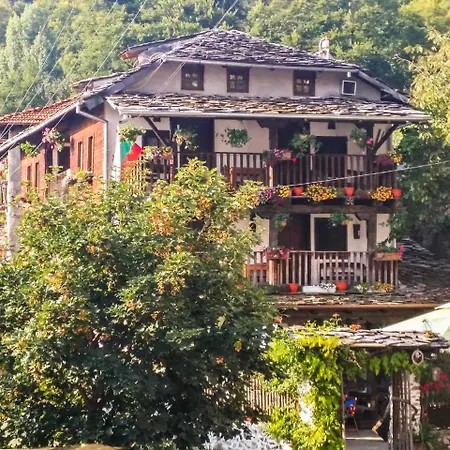 Traditional Style Amidst Nature And Wildlife